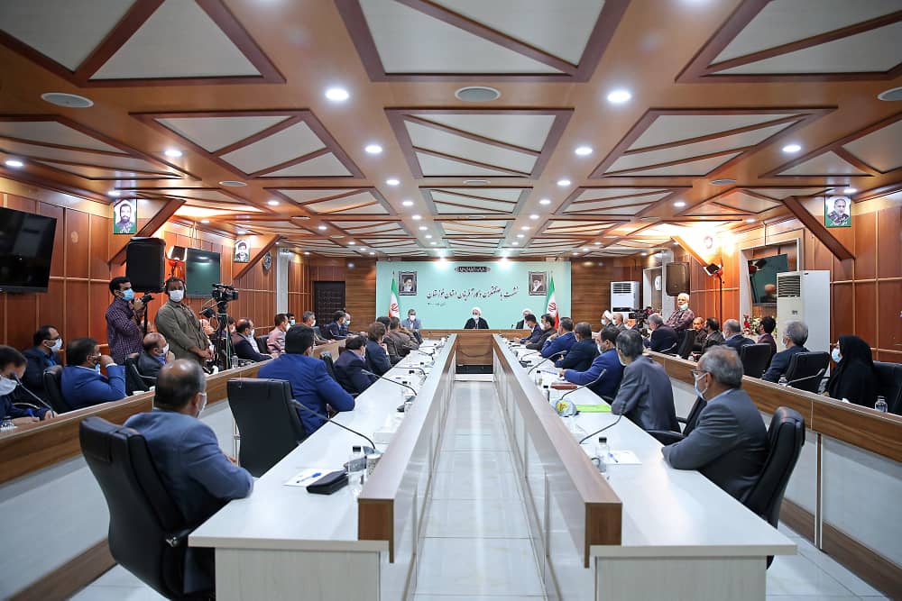 مطرح کردن مسائل و مشکلات جمعی از تولیدکنندگان و صنعتگران خوزستان در دیدار با رئیس قوه قضاییه